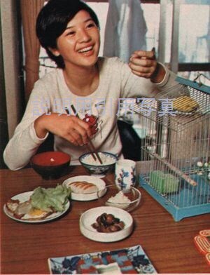 42J明星197311百恵品川中学日常6.jpg